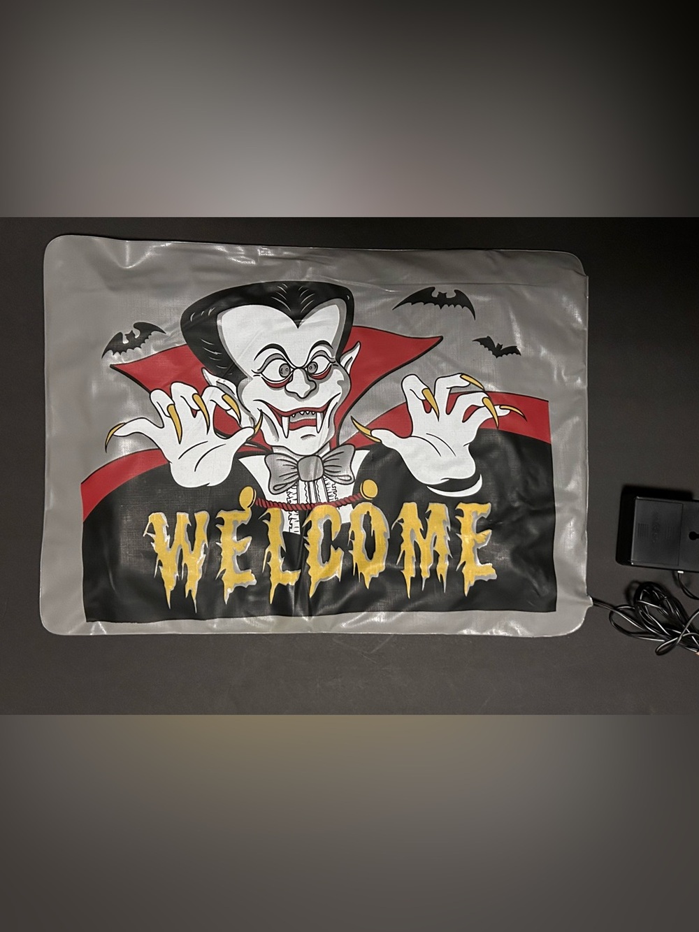 Vintage Halloween Dracula Shrieking Doormat